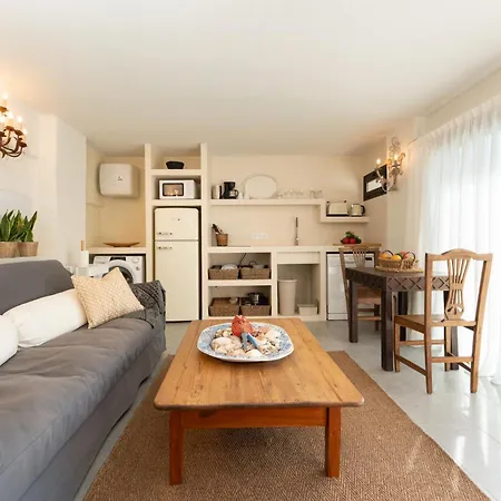 La Casita De *